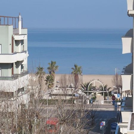 Hotel Concordia Palace Rimini Bagian luar foto
