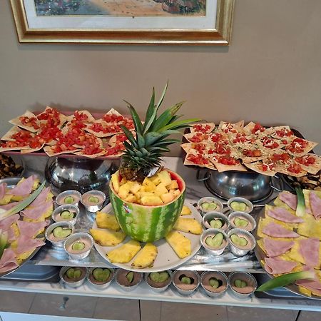 Hotel Concordia Palace Rimini Bagian luar foto